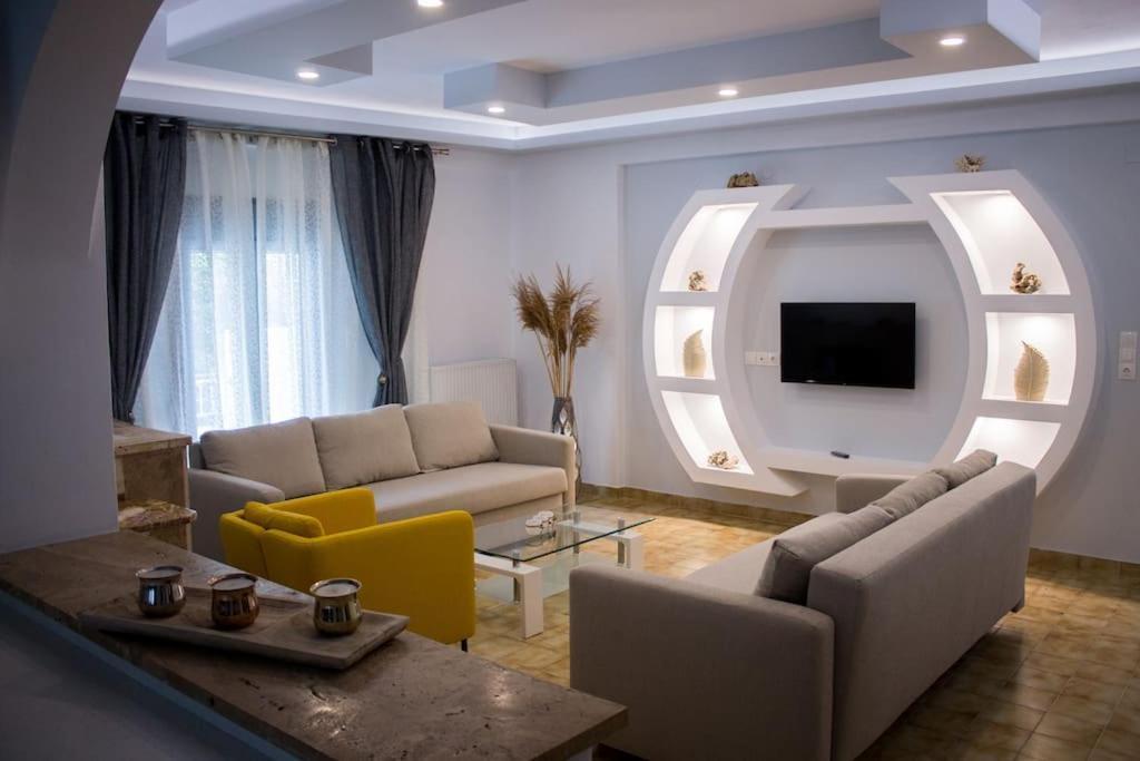 Spacious Apartment In The Heart Of Pythagorion ภายนอก รูปภาพ